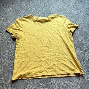 Gap shrunken t, yellow